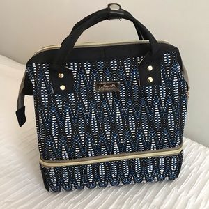 NWT Stylish Lunchbag with Insulated Lining